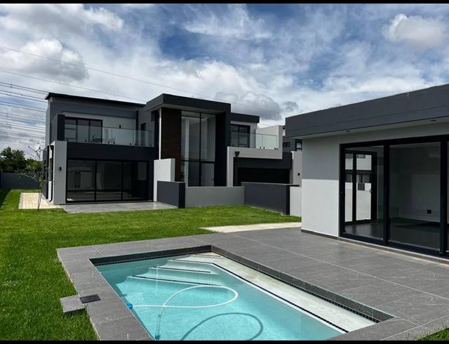 4 BEDROOM HOUSE FOR SALE IN MIDSTREAM HEIGHTS